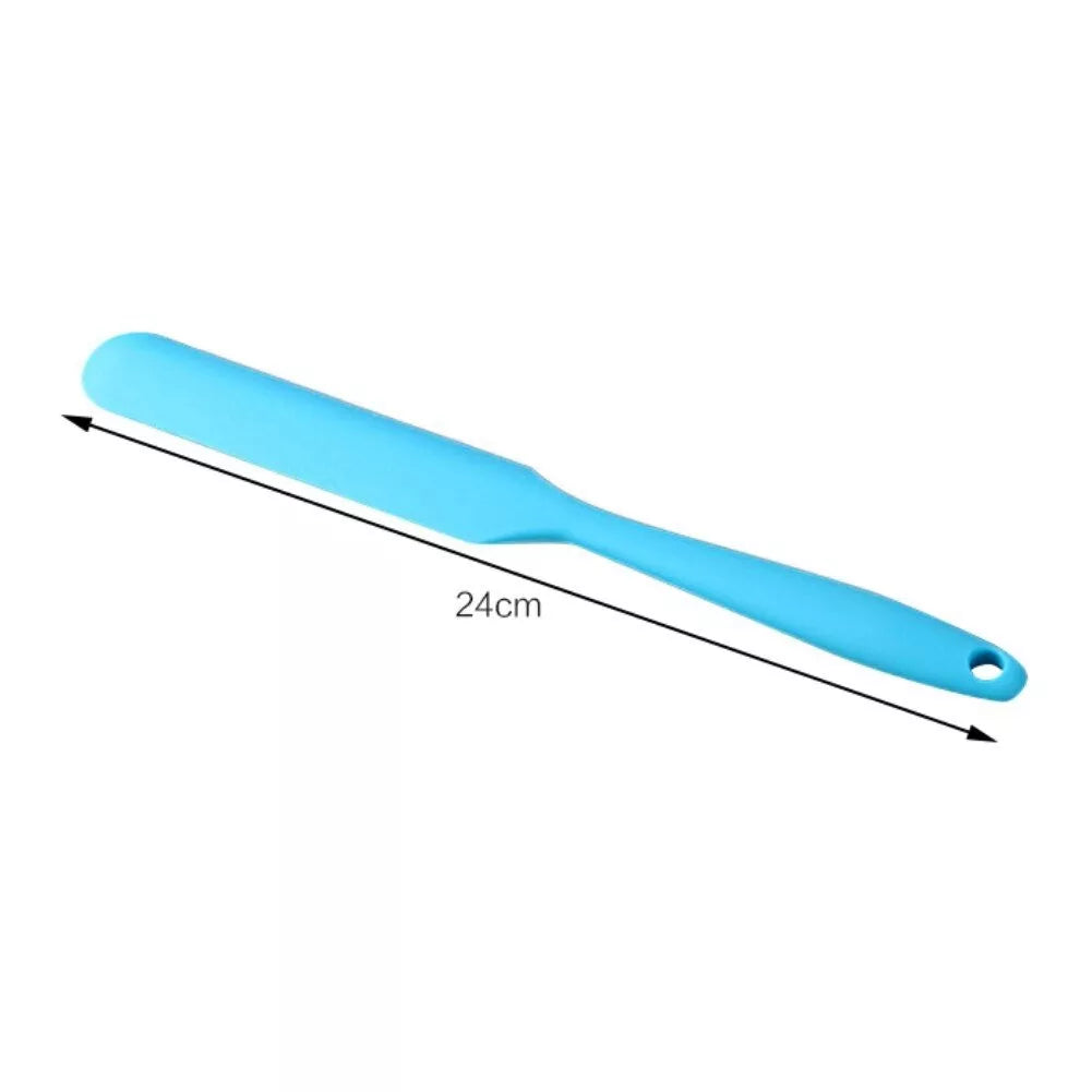 Spatulă pentru decorarea torturilor