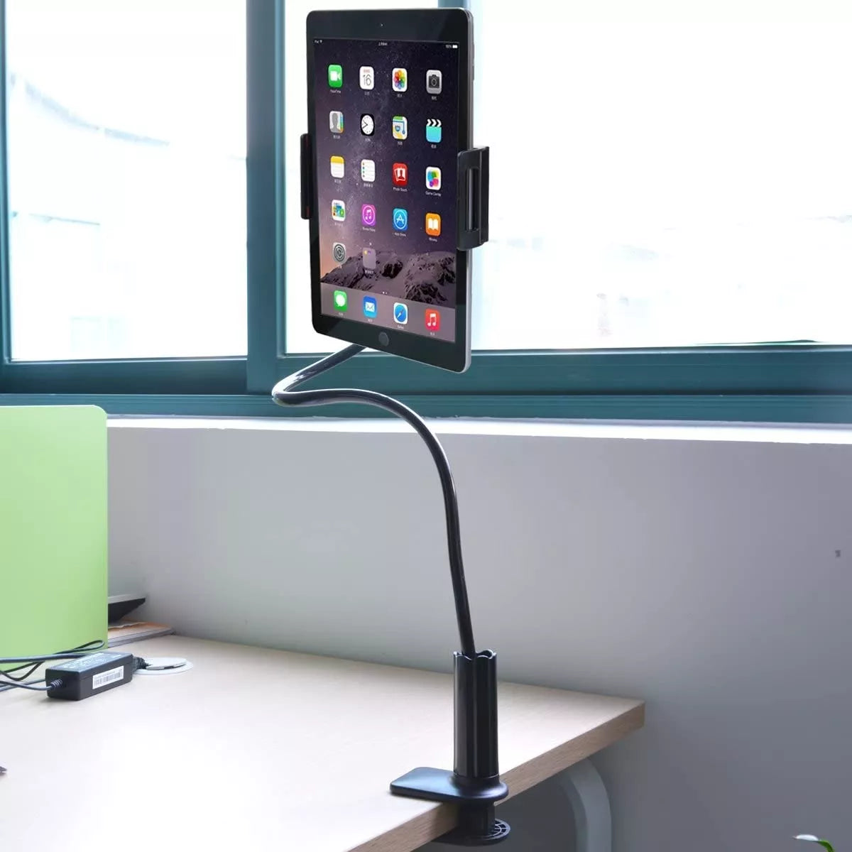Suport flexibil pentru telefon și tabletă