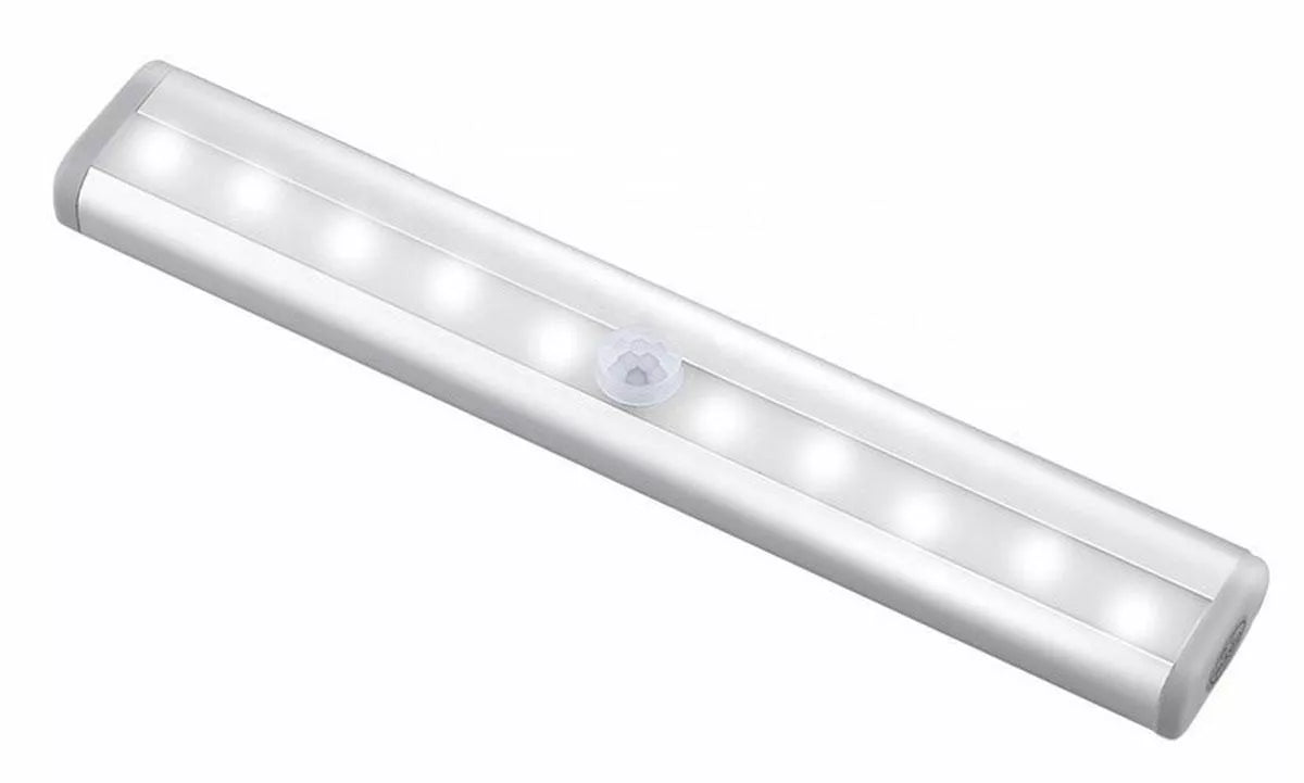 Lampă LED cu senzor de mișcare