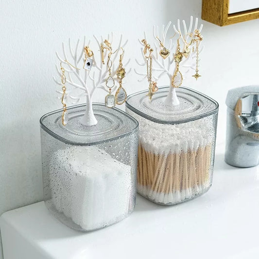 Cutie din plastic