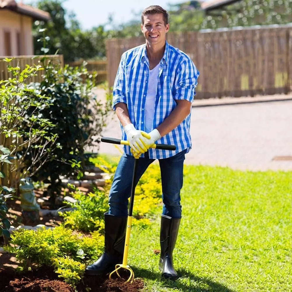 Cultivator manual pentru sol cu mâner în formă de T