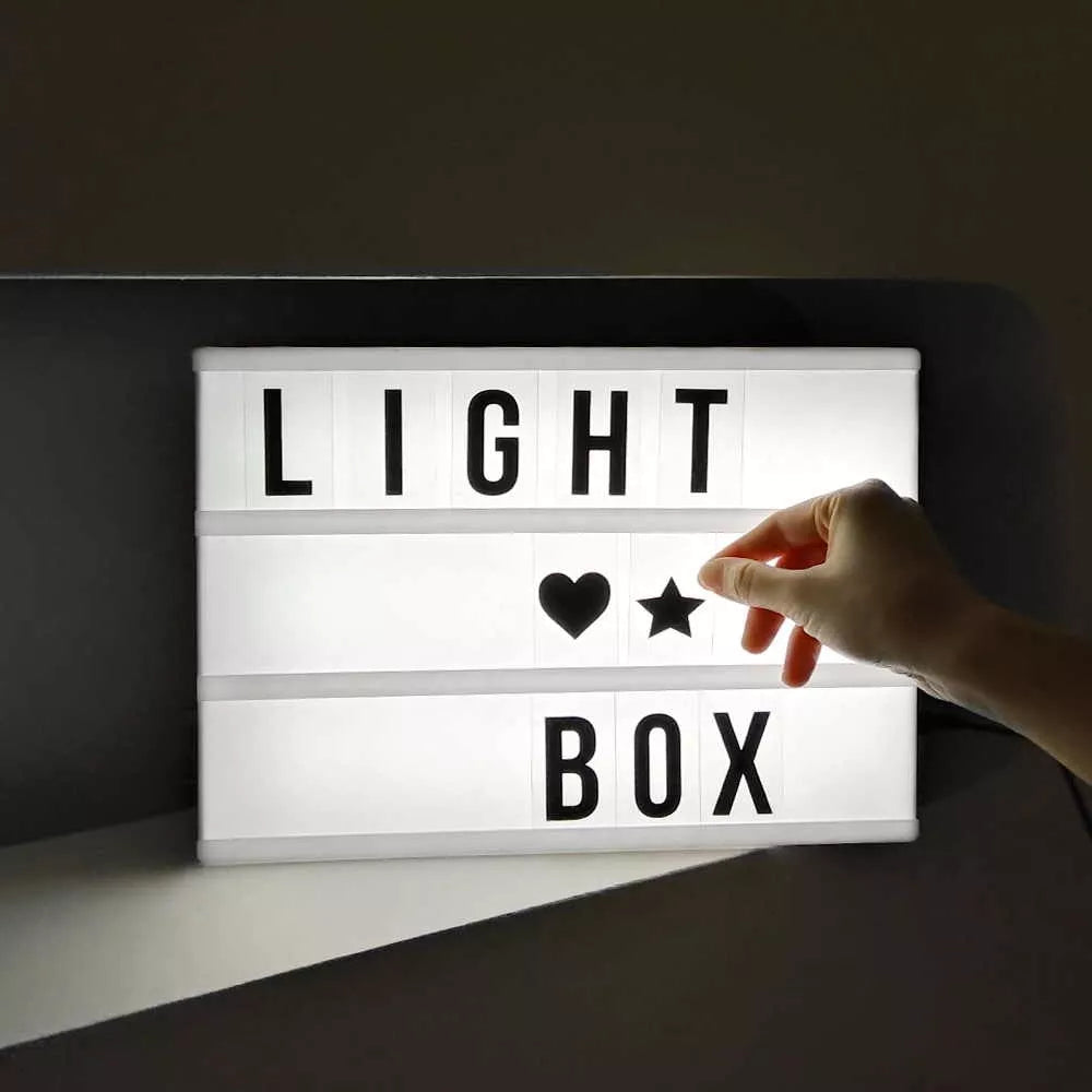 Tablă LED iluminată color (30 x 22 cm)